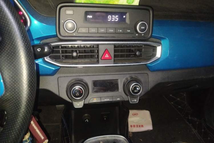 Used BAIC New Energy EC3 2019 Dynamic Edition Audio And AC Panel