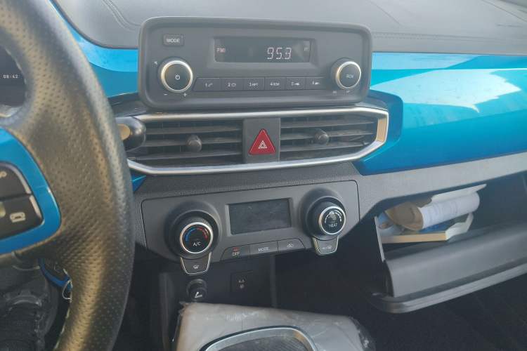 Used BAIC New Energy EC3 2019 Dynamic Edition Audio And AC Panel