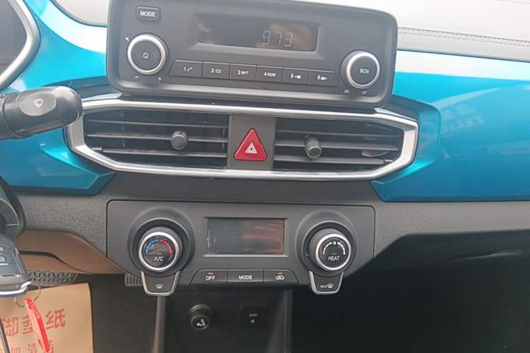 Used BAIC New Energy EC3 2019 Dynamic Edition Audio And AC Panel