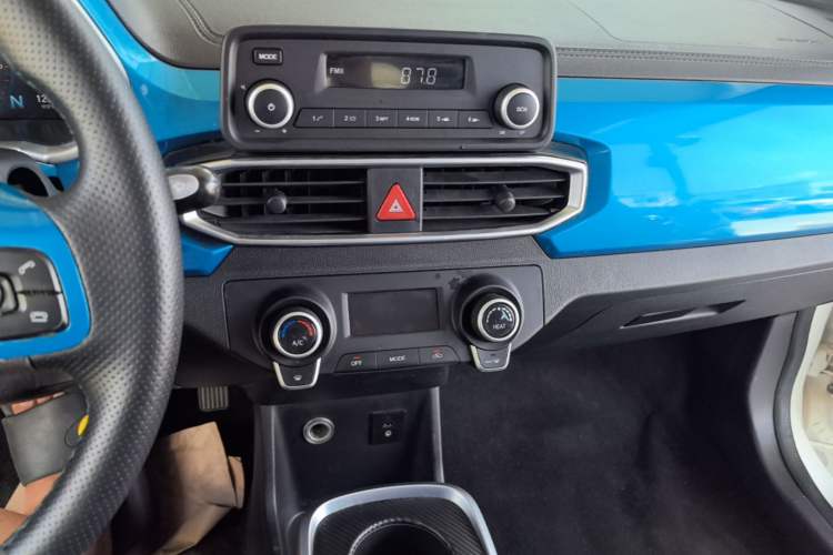 Used BAIC New Energy EC3 2019 Dynamic Edition Audio And AC Panel