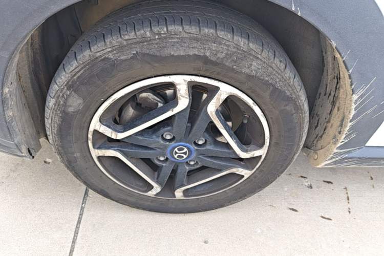 Used BAIC New Energy EC3 2019 Dynamic Edition Left Front Wheel Hub