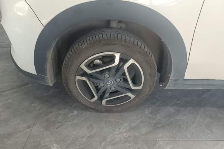 Used BAIC New Energy EC3 2019 Dynamic Edition Left Front Wheel Hub