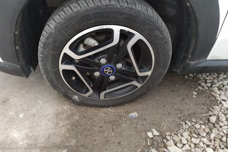 Used BAIC New Energy EC3 2019 Dynamic Edition Left Front Wheel Hub