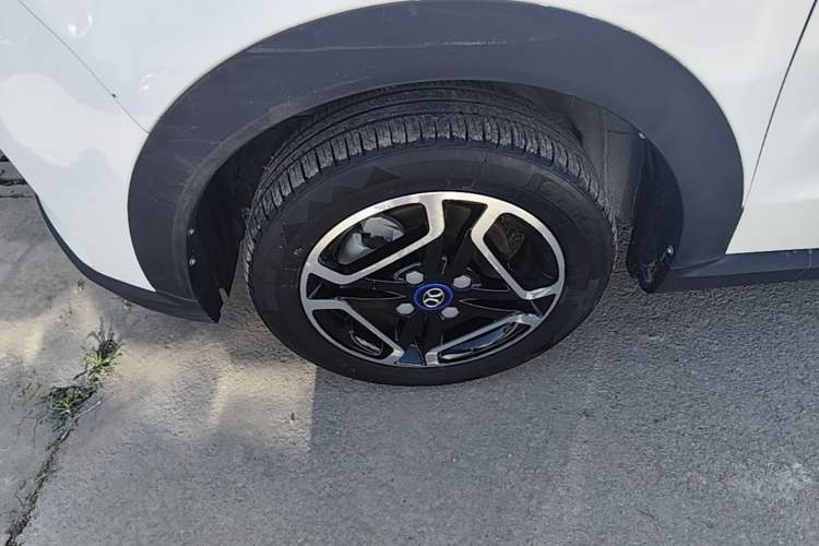 Used BAIC New Energy EC3 2019 Dynamic Edition Left Front Wheel Hub
