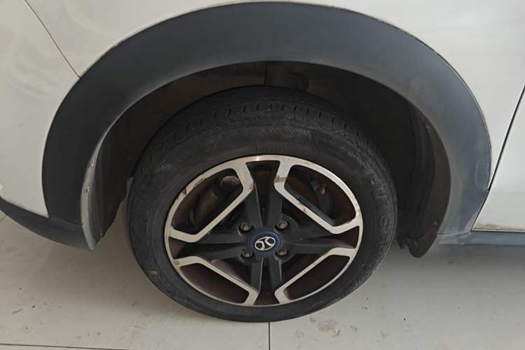 Used BAIC New Energy EC3 2019 Dynamic Edition Left Front Wheel Hub