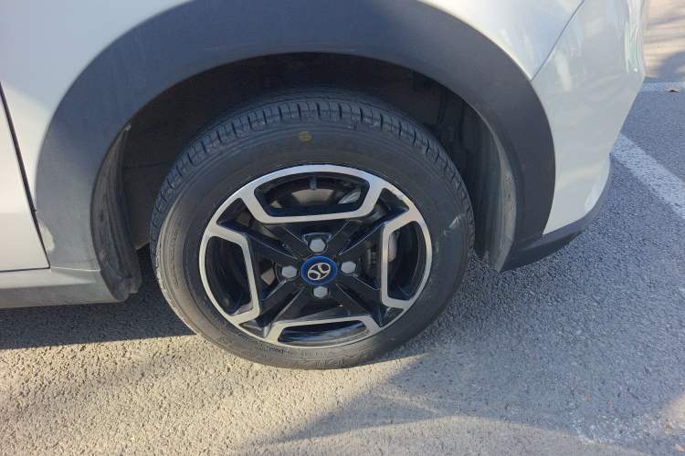 Used BAIC New Energy EC3 2019 Dynamic Edition Right Front Wheel Hub