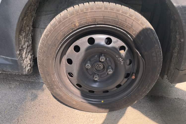 Used BAIC New Energy EC3 2019 Dynamic Edition Right Front Wheel Hub