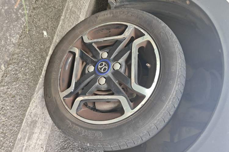 Used BAIC New Energy EC3 2019 Dynamic Edition Right Front Wheel Hub