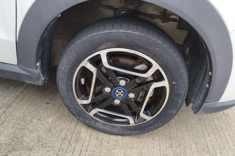 Used BAIC New Energy EC3 2019 Dynamic Edition Right Front Wheel Hub
