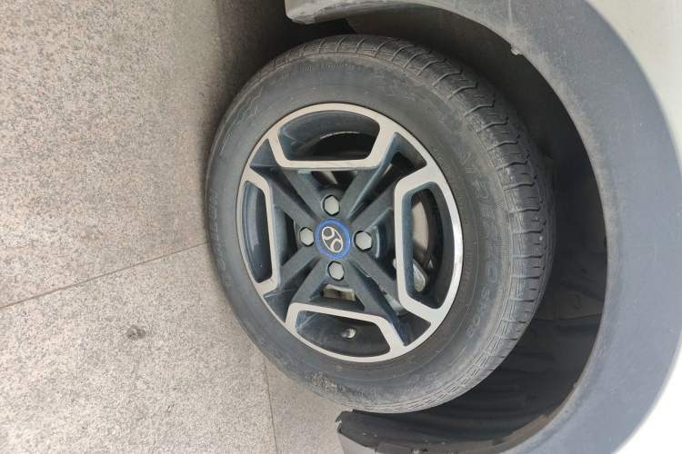 Used BAIC New Energy EC3 2019 Dynamic Edition Right Front Wheel Hub
