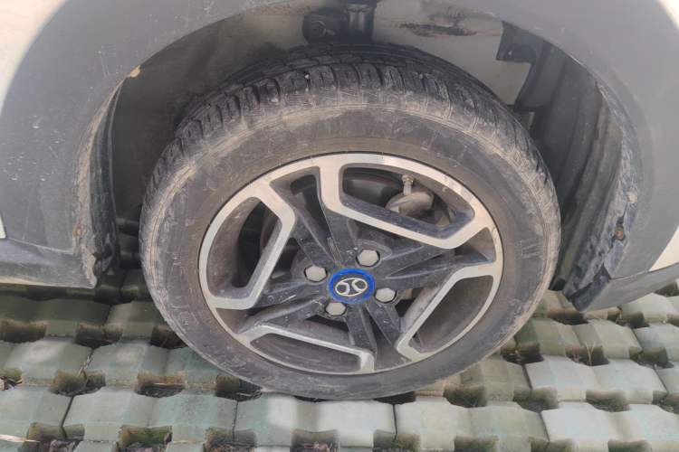 Used BAIC New Energy EC3 2019 Dynamic Edition Right Front Wheel Hub