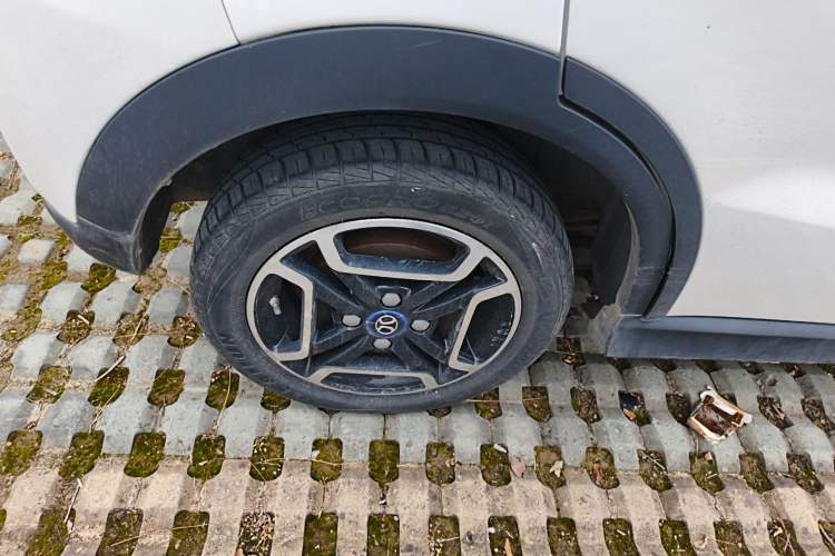 Used BAIC New Energy EC3 2019 Dynamic Edition Right Rear Wheel Hub
