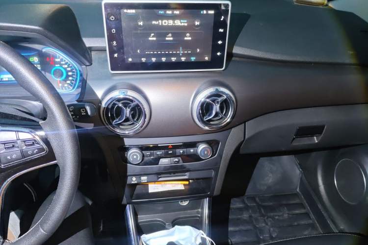 Used BAIC New Energy EC5 2019 New Style Edition Audio And AC Panel