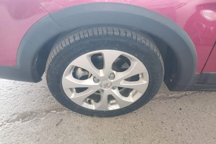 Used BAIC New Energy EC5 2019 New Style Edition Left Front Wheel Hub