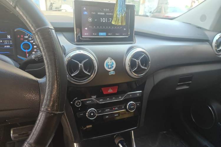 Used BAIC New Energy EC5 2019 New Air Edition Audio And AC Panel
