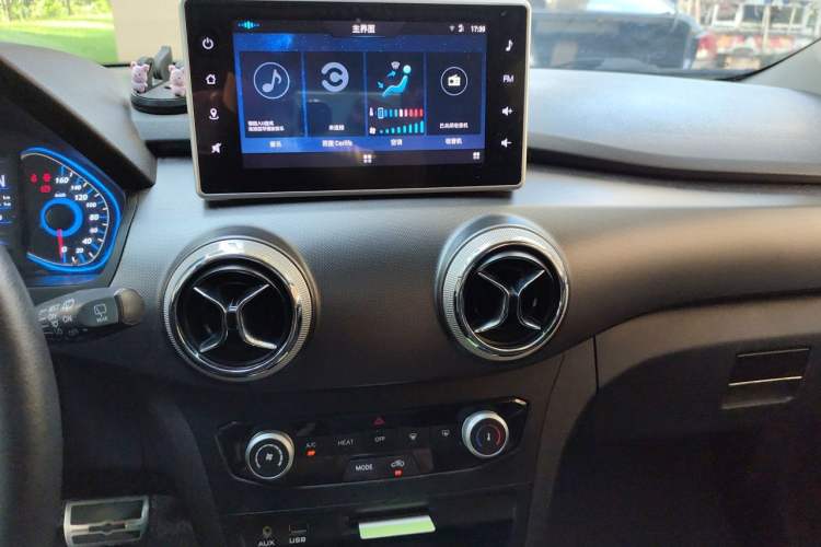 Used BAIC New Energy EC5 2019 New Air Edition Audio And AC Panel