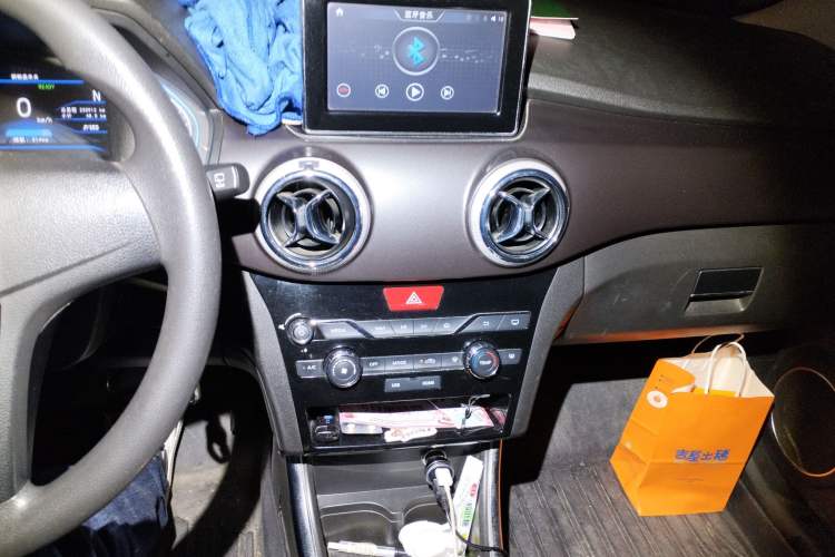 Used BAIC New Energy EC5 2019 New Air Edition Audio And AC Panel