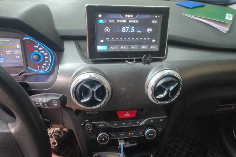 Used BAIC New Energy EC5 2019 New Air Edition Audio And AC Panel