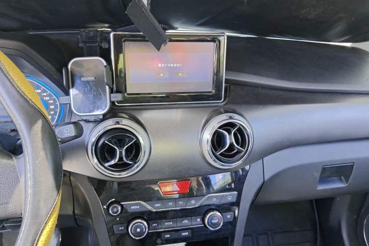 Used BAIC New Energy EC5 2019 New Air Edition Audio And AC Panel