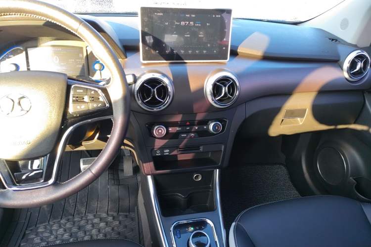 Used BAIC New Energy EC5 2019 New Style Edition Audio And AC Panel