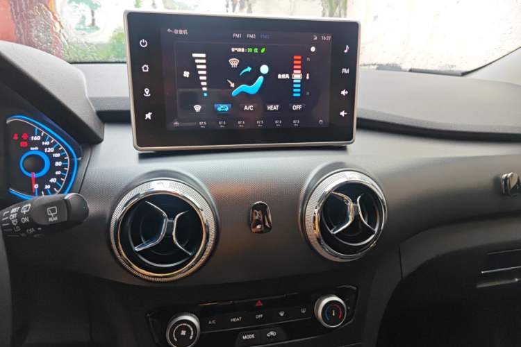 Used BAIC New Energy EC5 2019 New Style Edition Audio And AC Panel