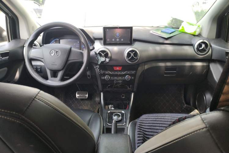 Used BAIC New Energy EC5 2019 New Air Edition Center Console