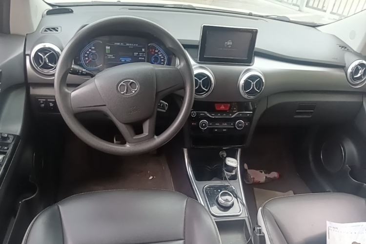 Used BAIC New Energy EC5 2019 New Air Edition Center Console
