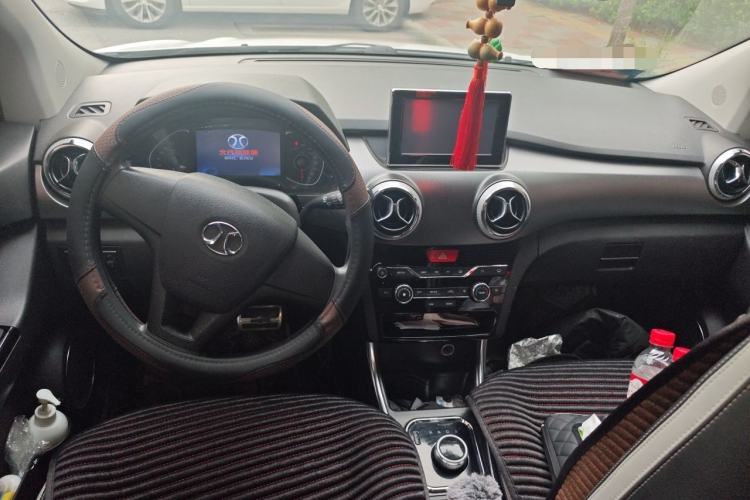 Used BAIC New Energy EC5 2019 New Air Edition Center Console