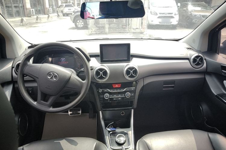 Used BAIC New Energy EC5 2019 New Air Edition Center Console