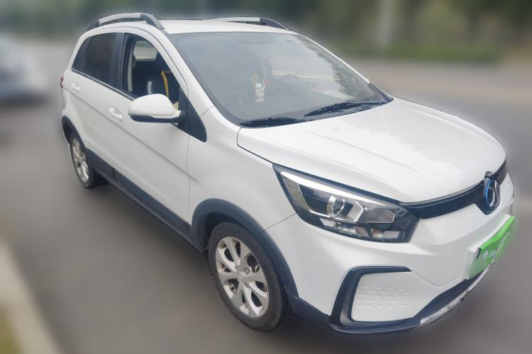 Used BAIC New Energy EC5 2019 New Air Edition Front Right 45 Deg