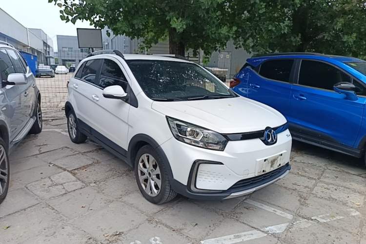 Used BAIC New Energy EC5 2019 New Style Edition Front Right 45 Deg