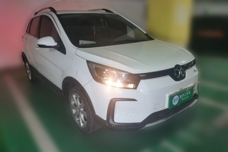 Used BAIC New Energy EC5 2019 New Style Edition Front Right 45 Deg