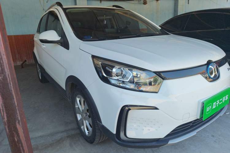 Used BAIC New Energy EC5 2019 New Style Edition Front Right 45 Deg