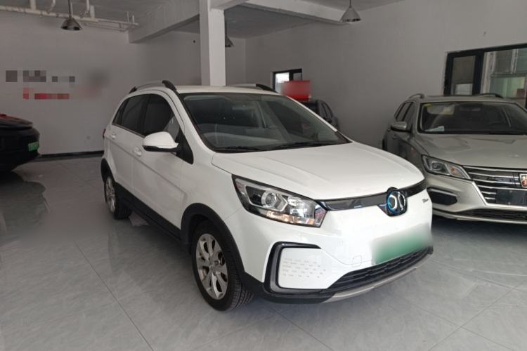 Used BAIC New Energy EC5 2019 New Style Edition Front Right 45 Deg
