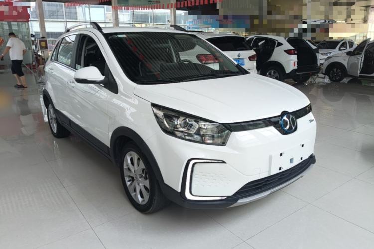 Used BAIC New Energy EC5 2019 New Style Edition Front Right 45 Deg