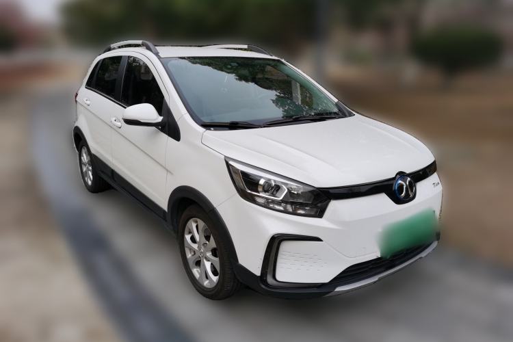 Used BAIC New Energy EC5 2019 New Style Edition Front Right 45 Deg