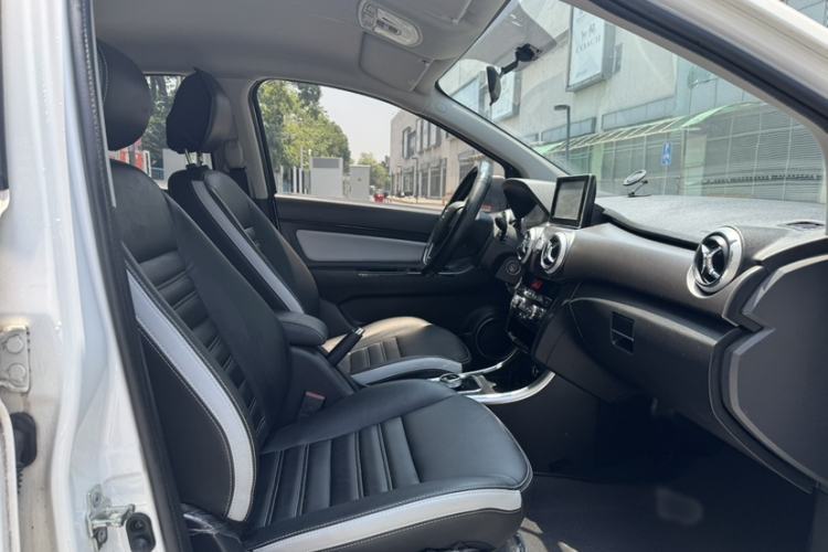 Used BAIC New Energy EC5 2019 New Air Edition Interior 2