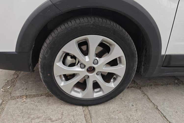 Used BAIC New Energy EC5 2019 New Style Edition Left Front Wheel Hub