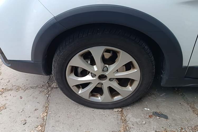 Used BAIC New Energy EC5 2019 New Style Edition Left Front Wheel Hub