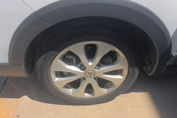 Used BAIC New Energy EC5 2019 New Style Edition Left Front Wheel Hub