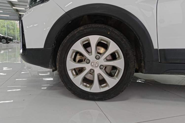 Used BAIC New Energy EC5 2019 New Style Edition Left Front Wheel Hub