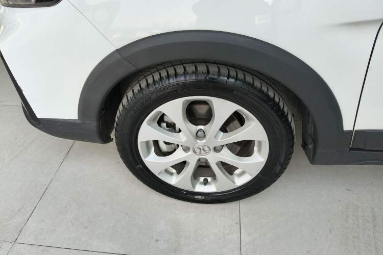 Used BAIC New Energy EC5 2019 New Style Edition Left Front Wheel Hub