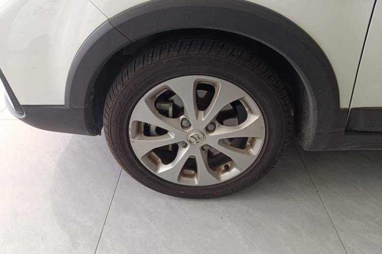 Used BAIC New Energy EC5 2019 New Style Edition Left Front Wheel Hub