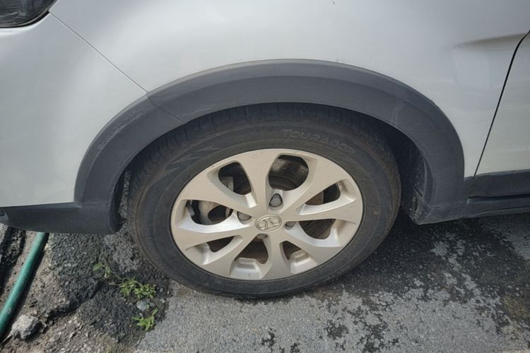 Used BAIC New Energy EC5 2019 New Air Edition Left Front Wheel Hub