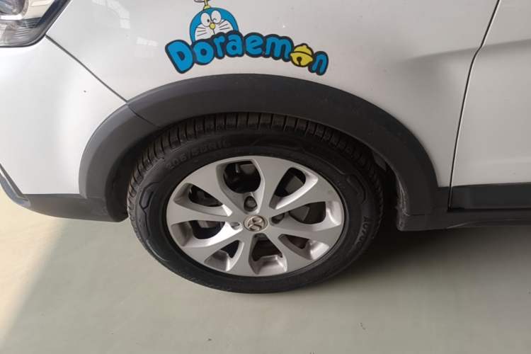 Used BAIC New Energy EC5 2019 New Style Edition Left Front Wheel Hub