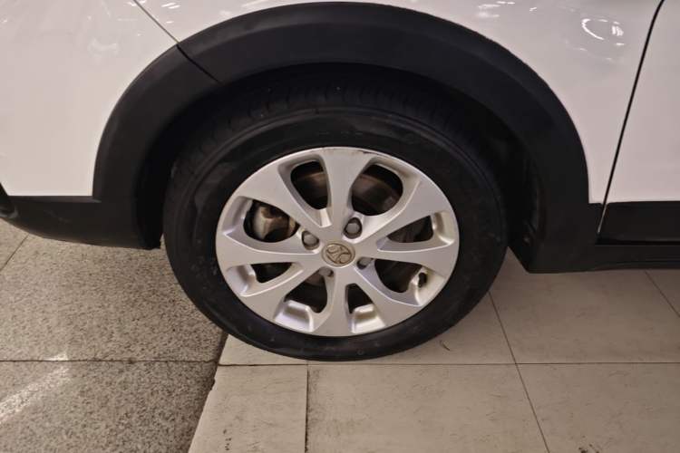 Used BAIC New Energy EC5 2019 New Style Edition Left Front Wheel Hub