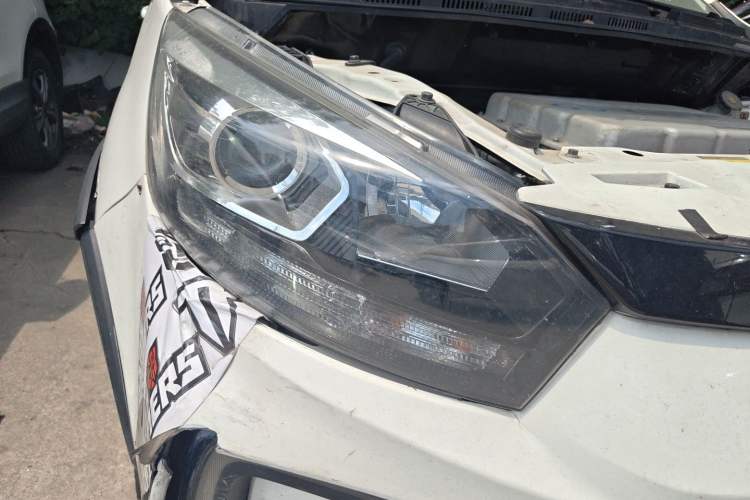 Used BAIC New Energy EC5 2019 New Style Edition Right Front Headlight