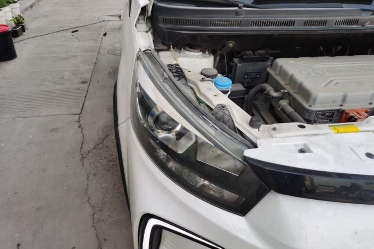Used BAIC New Energy EC5 2019 New Style Edition Right Front Headlight
