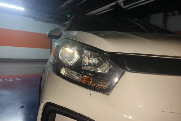 Used BAIC New Energy EC5 2019 New Style Edition Right Front Headlight