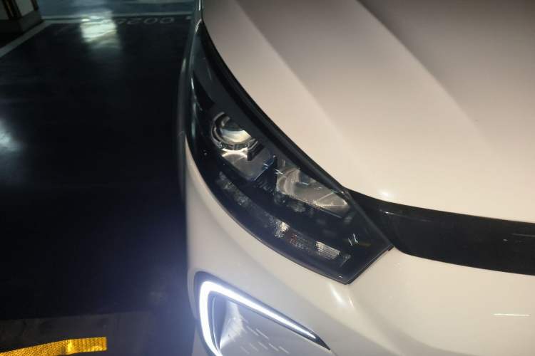Used BAIC New Energy EC5 2019 New Style Edition Right Front Headlight